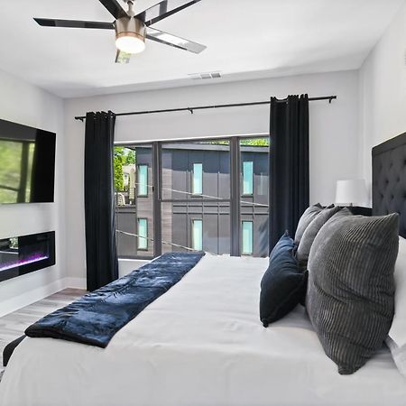 The Red Door - Ultra Modern Atlanta Home - Designedbydom Buitenkant foto