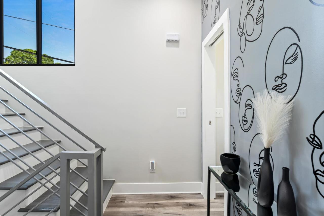 The Red Door - Ultra Modern Atlanta Home - Designedbydom Buitenkant foto