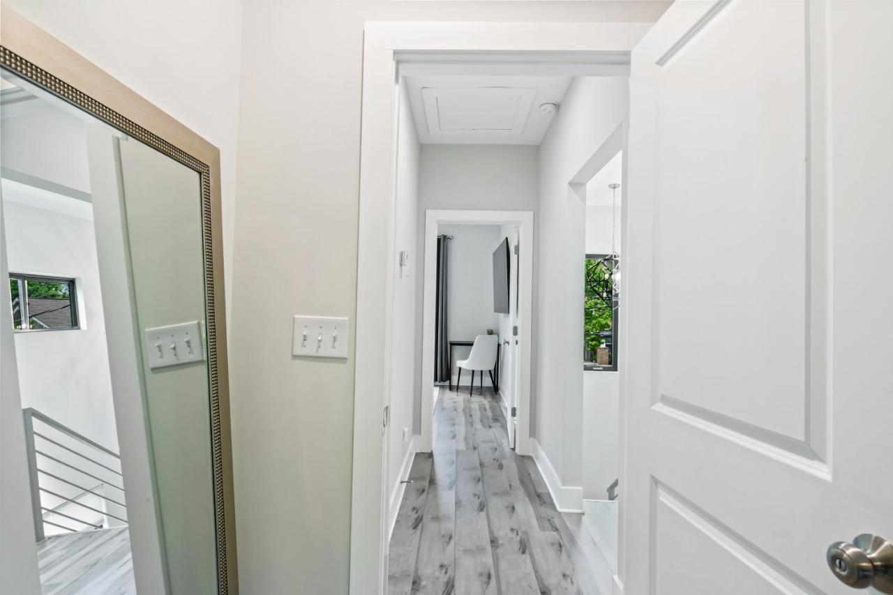The Red Door - Ultra Modern Atlanta Home - Designedbydom Buitenkant foto